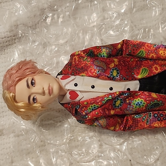 BTS DOLL - Picture 3 of 3
